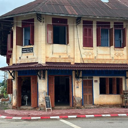Via Thakhek Hostel & Cafe מראה חיצוני תמונה